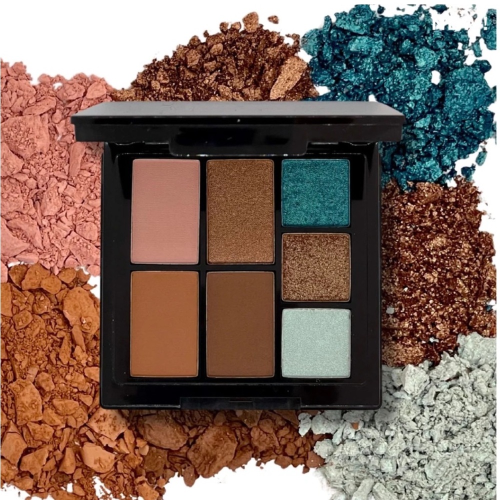 REINA REBELDE Wet Dry Eye Color Sirena Palette
